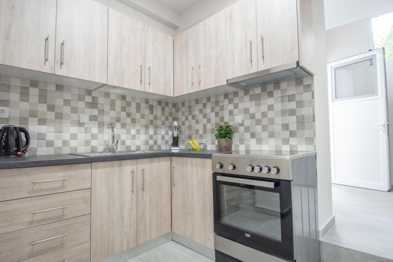 J & A Kandilas Apartment Закінф Екстер'єр фото