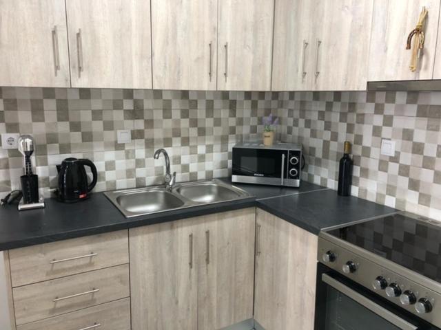 J & A Kandilas Apartment Закінф Екстер'єр фото